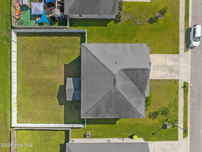 Building Photo - 841 Dynasty Dr