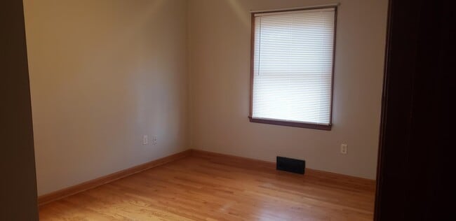 Building Photo - 2223 Carney Ave
