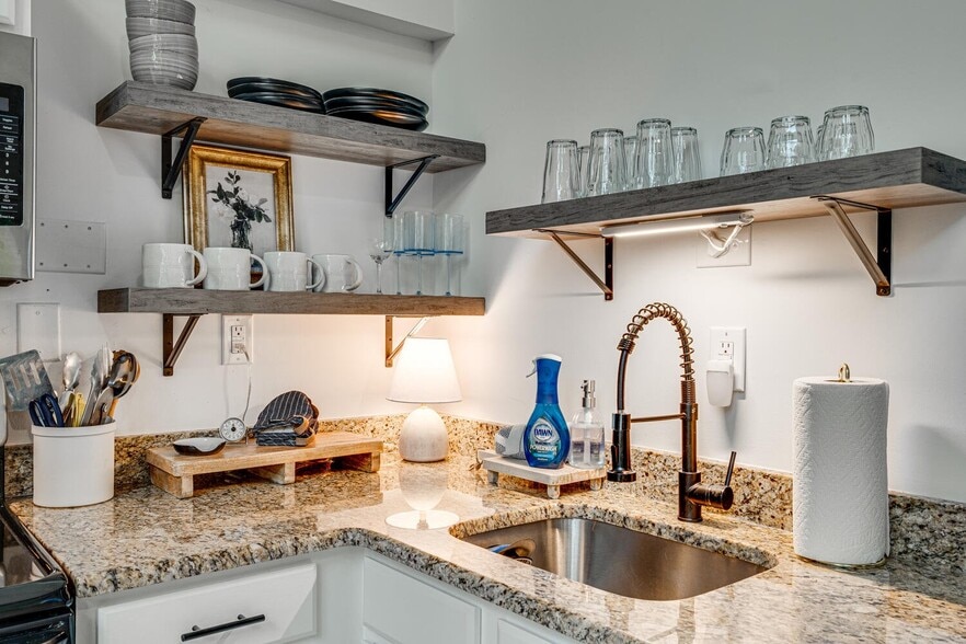 Building Photo - 241 Wildcat Dr