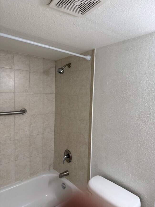 Building Photo - Gorgeous Sunset views. 2 bedroom 2 bath condo