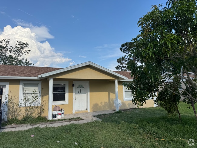Building Photo - 109 Zacalo Way