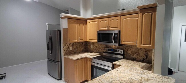 Building Photo - 5595 Egret Isle Trail