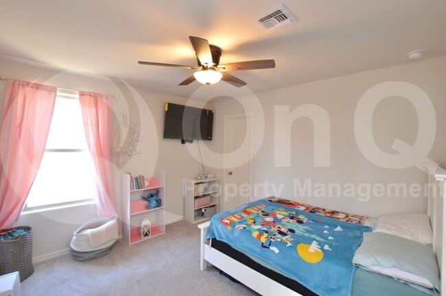 Building Photo - 17901 N Vera Cruz Ave