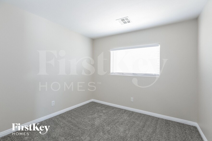 Building Photo - 6380 Cactus Dahlia St