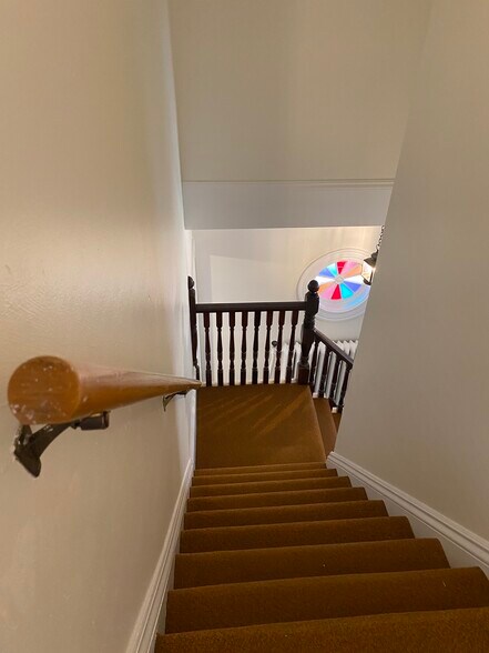 Building Photo - 5 Bayley Ave