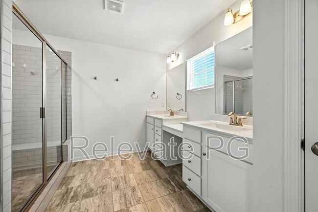 Building Photo - 9893 Honeybee Dr