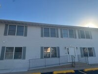 Building Photo - 465-479 N School St