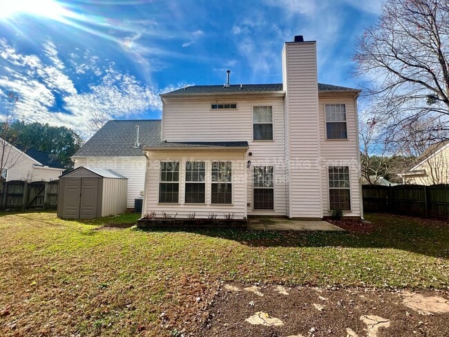 Building Photo - 213 Piney Woods Ln