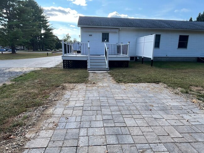 Building Photo - 30 Loughran Dr