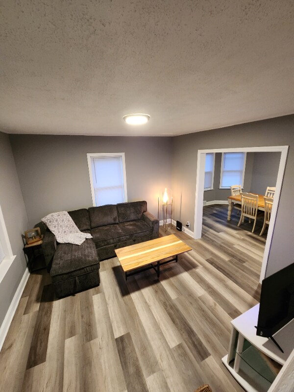 Building Photo - 1404 Monroe Ave