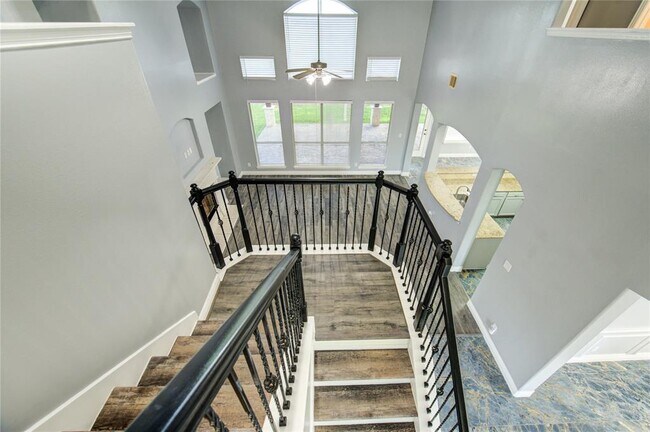 Building Photo - 5002 Laura Lee Ln