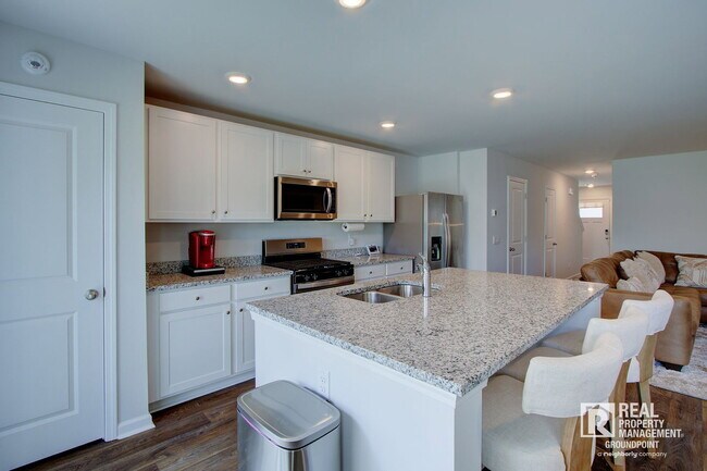 Building Photo - 174 Haventree Ct