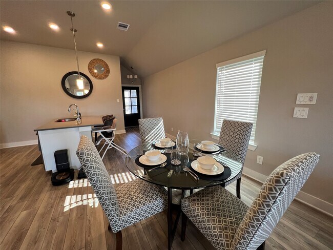 Building Photo - 10542 Preserve Wy