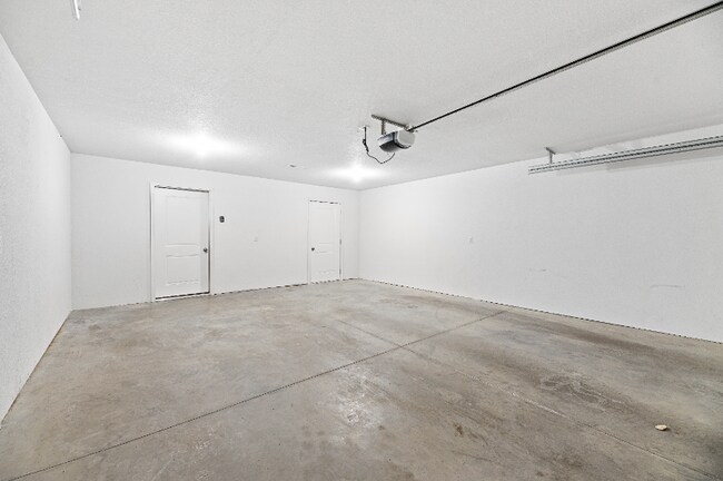 Building Photo - 22721 Radar Hill Rd