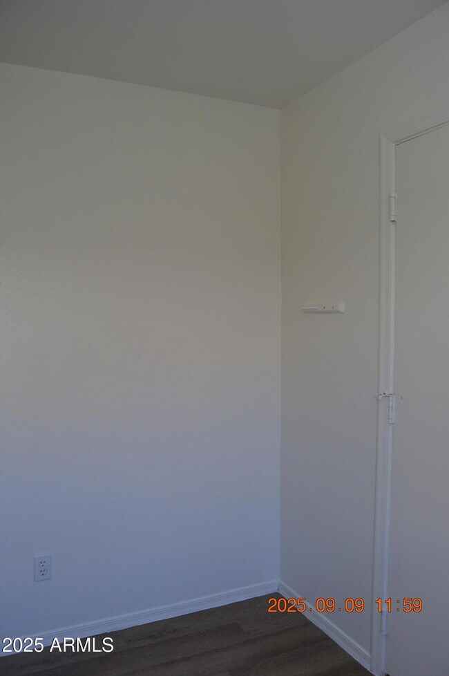 Building Photo - 4151 E Silverwood Dr