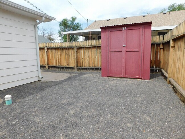 Building Photo - 1318 N 16th St