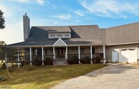 Building Photo - 166 Wykertown Rd