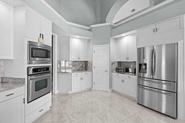 Building Photo - 5145 Timberview Terrace