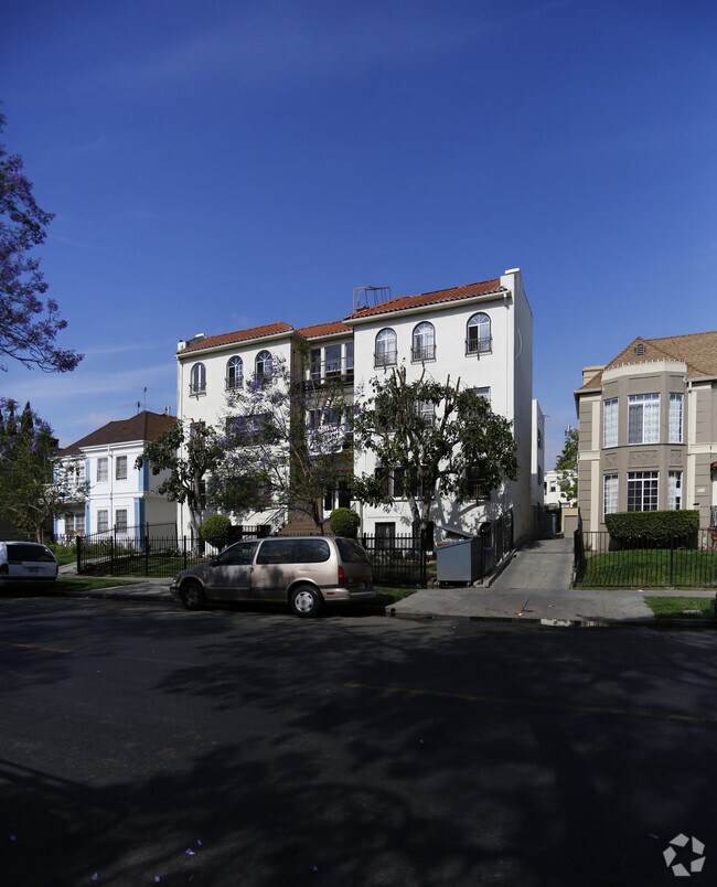 Kenmore Apartments 233 S Kenmore Ave Los Angeles CA 90004 Apartment