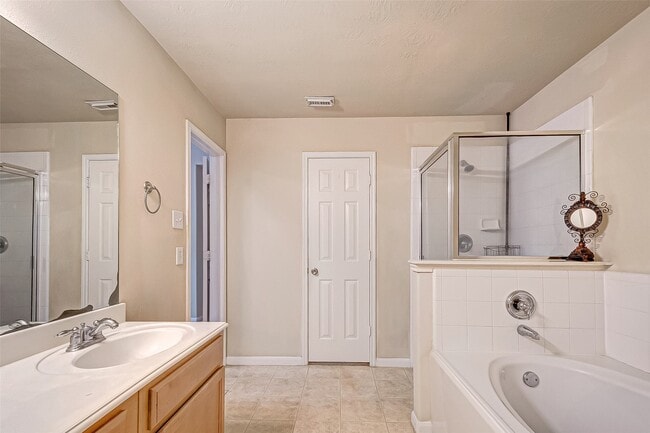 Building Photo - 17038 Midnight Sun Ln