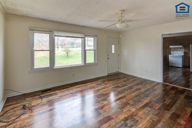 Building Photo - 1211 Dale Way