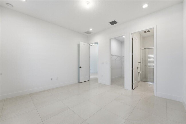 Building Photo - 9971 Migration Pt