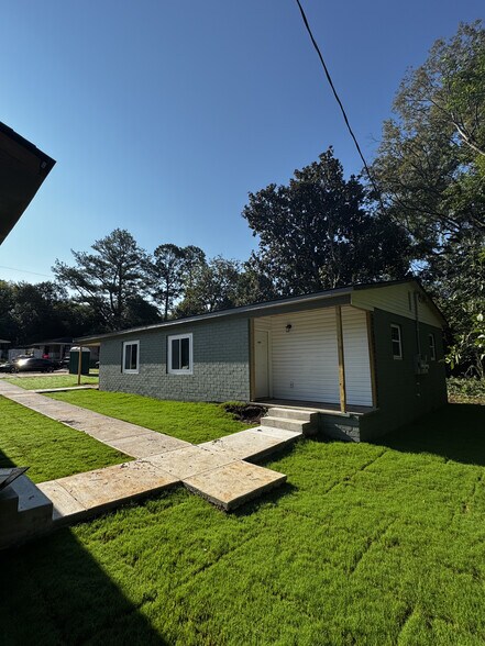 Building Photo - 4301 Marion Ave