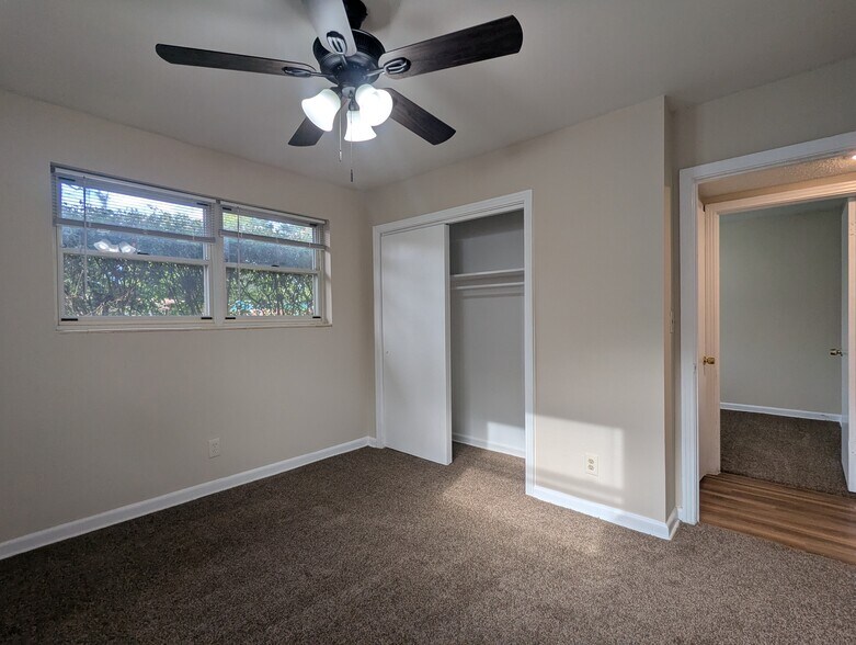 Building Photo - 6522 Bartholf Ave