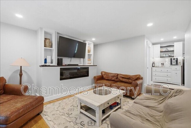 Building Photo - 14410 Otis Ct