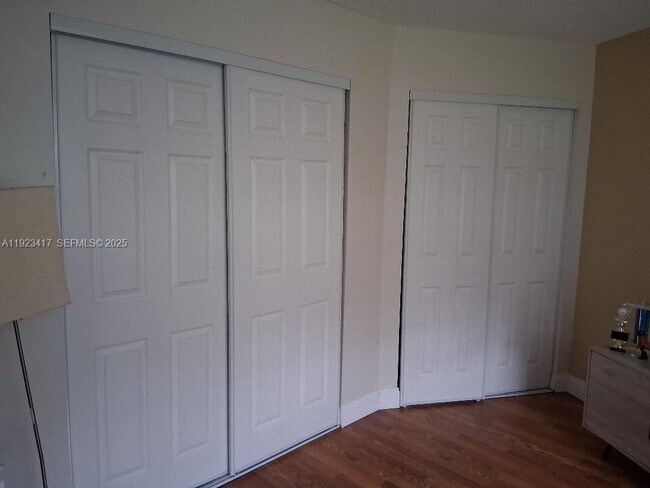 Building Photo - 1400 St Charles Pl