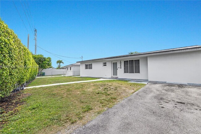 Building Photo - 10350 SW 48th St