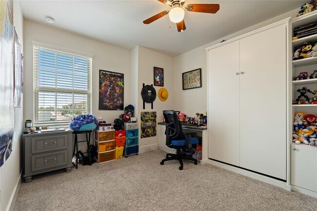 Building Photo - 603 White Steppe Way