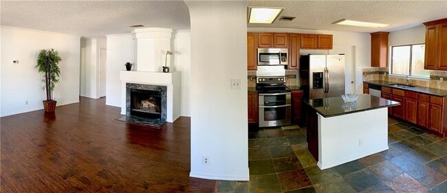 Building Photo - 2907 Donnell Dr