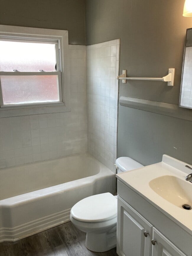 Building Photo - 125 Mallard St