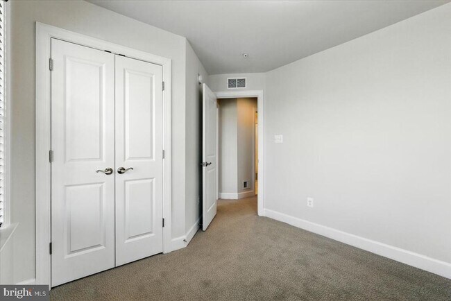 Building Photo - 11250 Flagstaff Pl