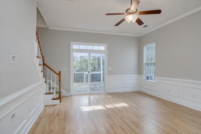 Building Photo - 702 Lakeside Landing Ct