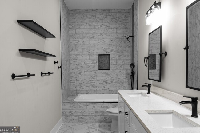 Building Photo - 1331 Diamond Ave SE