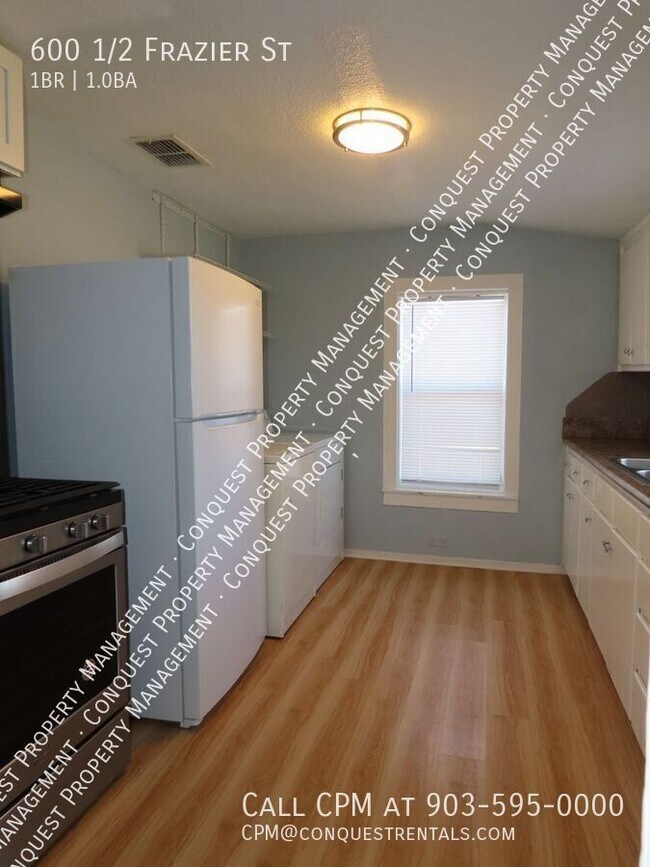 Building Photo - 600 1/2 Frazier St-
