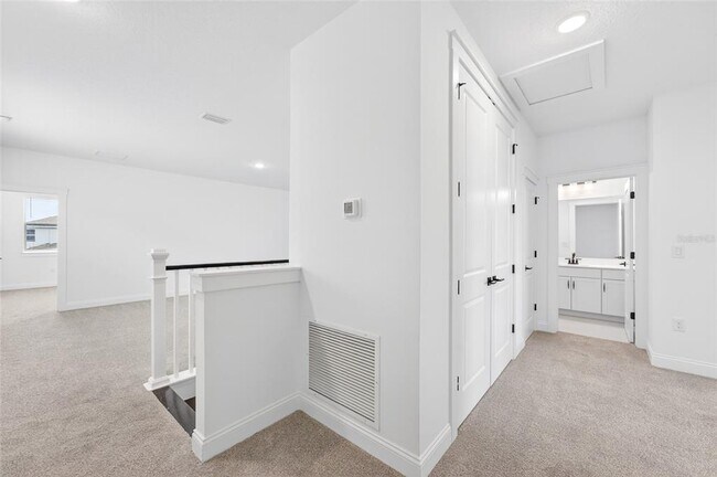 Building Photo - 15174 Field Daisy Dr