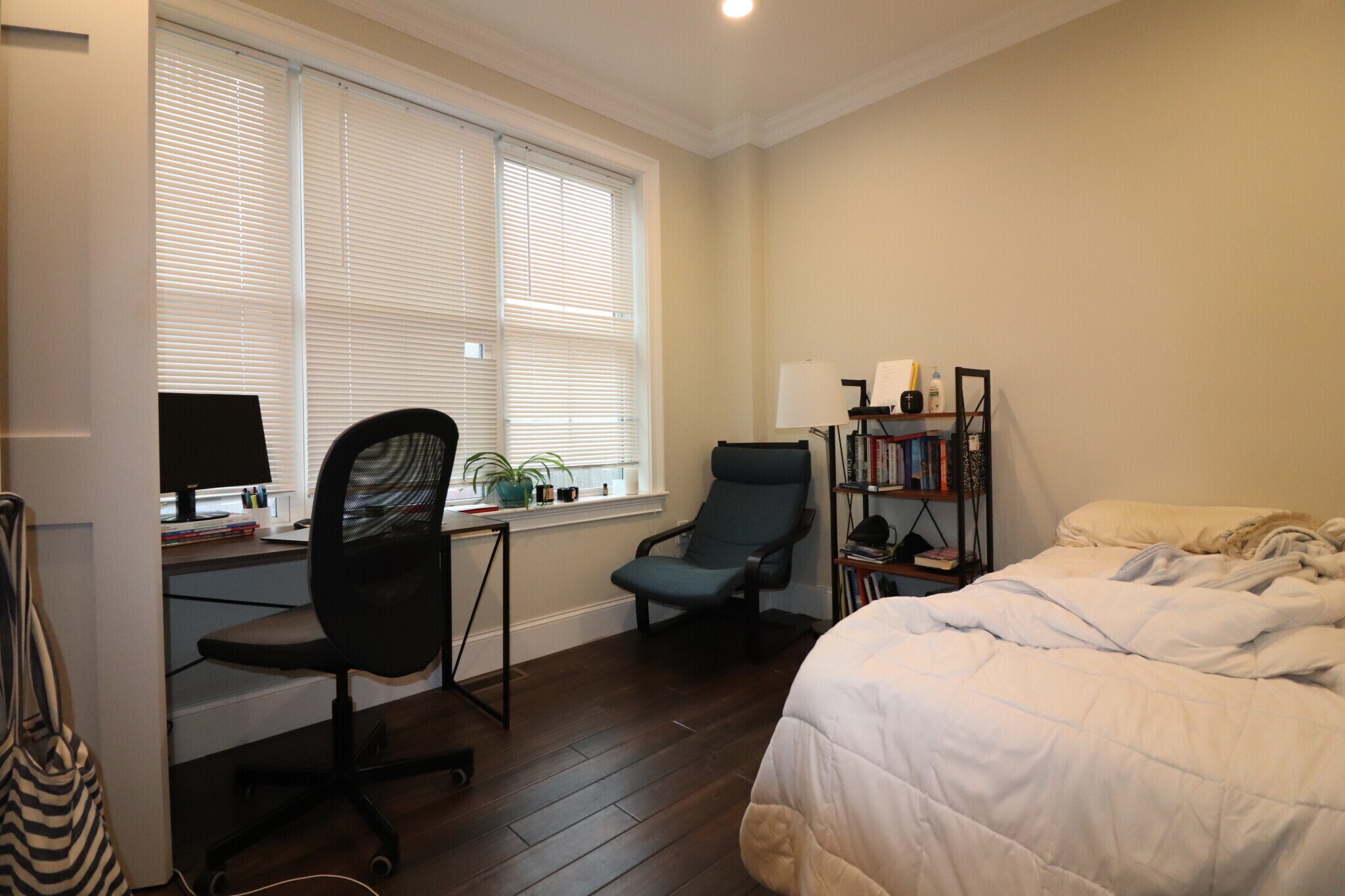 Building Photo - 140 Minden St