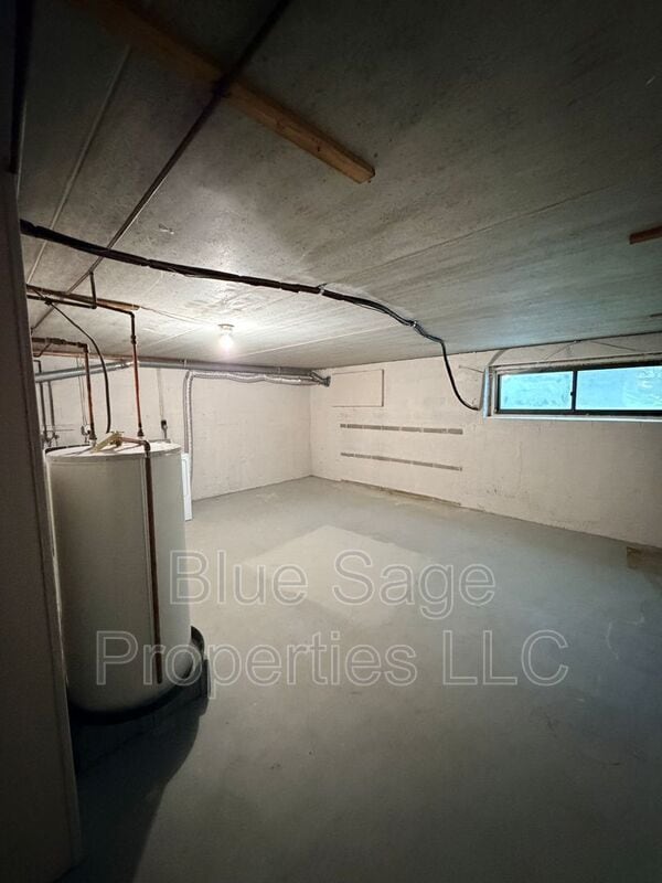 Building Photo - 768 Putnam Blvd