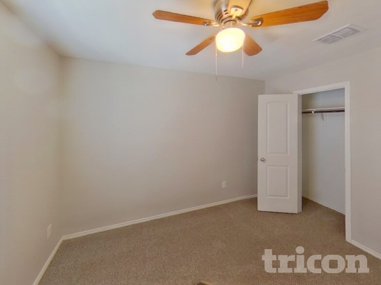 Building Photo - 5205 Longshadow Dr
