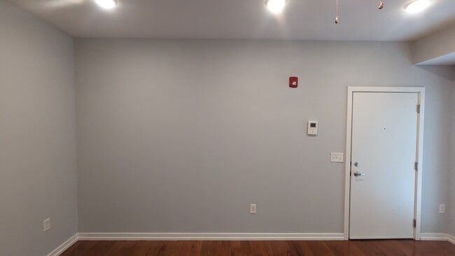 Building Photo - 411 N 41st St