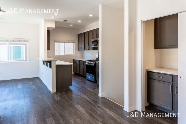 Building Photo - 8123 Cascio Ct