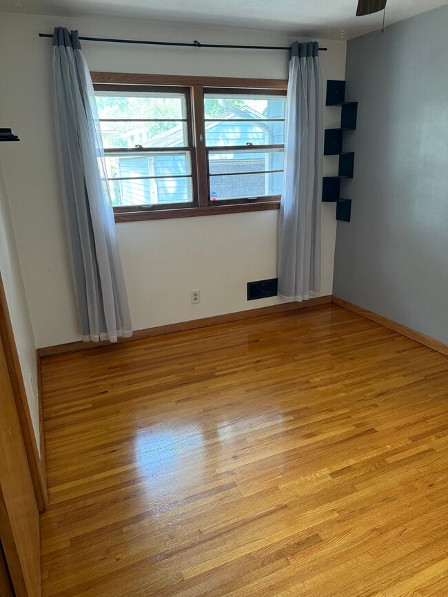 Building Photo - 2179 Margaret St