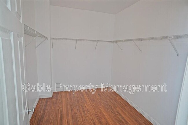 Building Photo - 24022 Via Vista