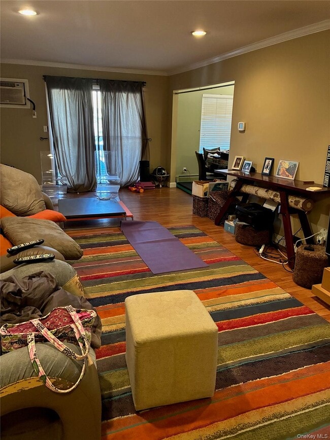 Building Photo - 55 Country Club Ln