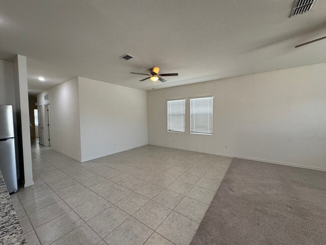 Building Photo - LIKE NEW HOME IN TORTOSA IN MARICOPA