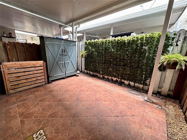 Building Photo - 120 SW 109th Ave