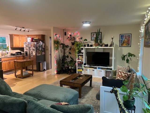 Living room - 1000 Cheviot Ave